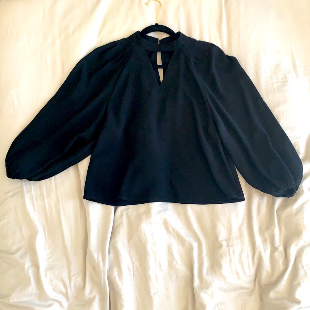 LEITH Bubble Sleeve Mock Neck Top S